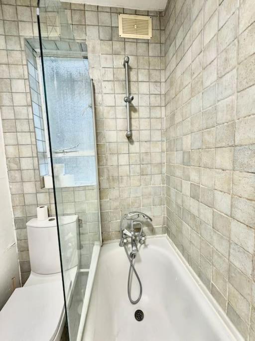 Lovely Fulham 2 Bed Apartament